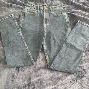 Hollister Mom Jeans